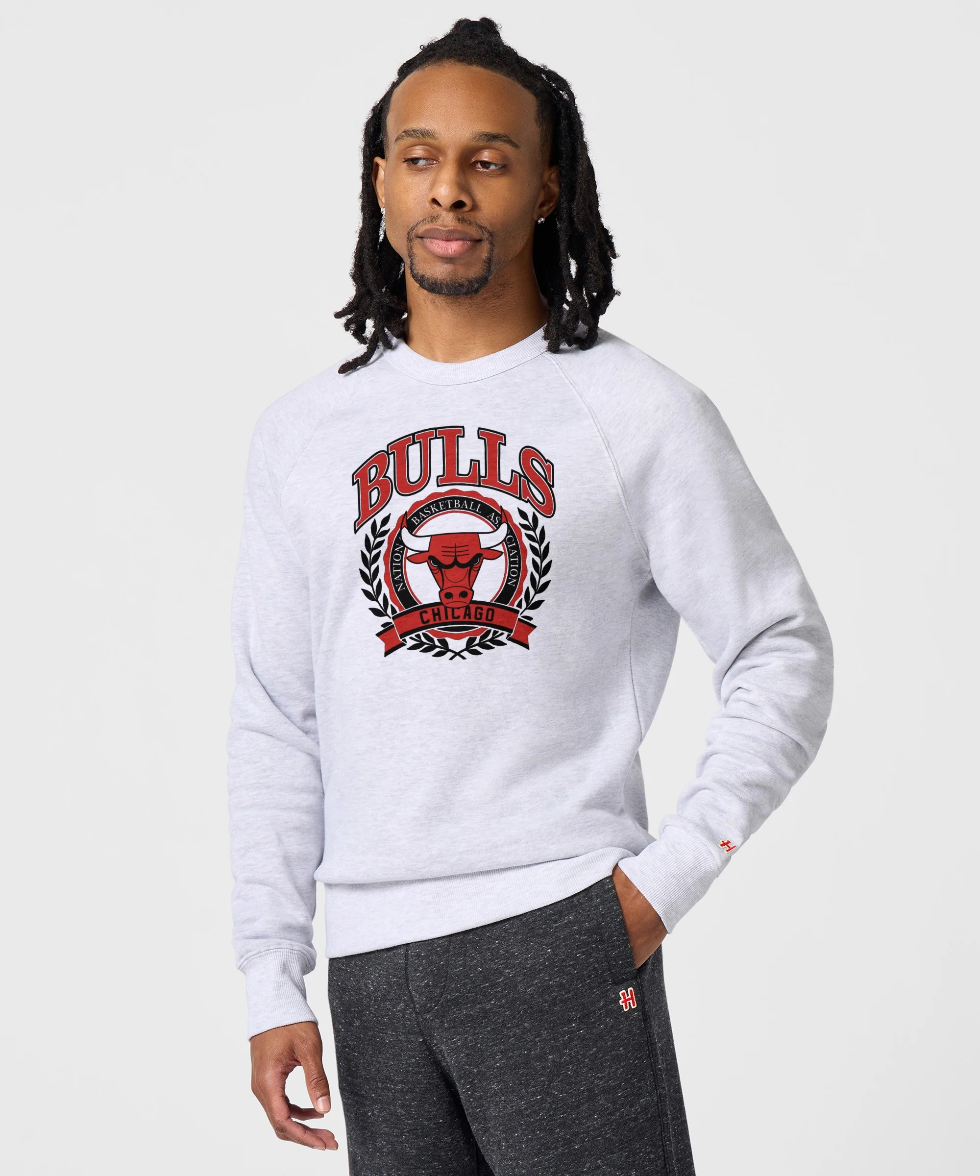 Chicago Bulls Crest Crewneck - Image 3