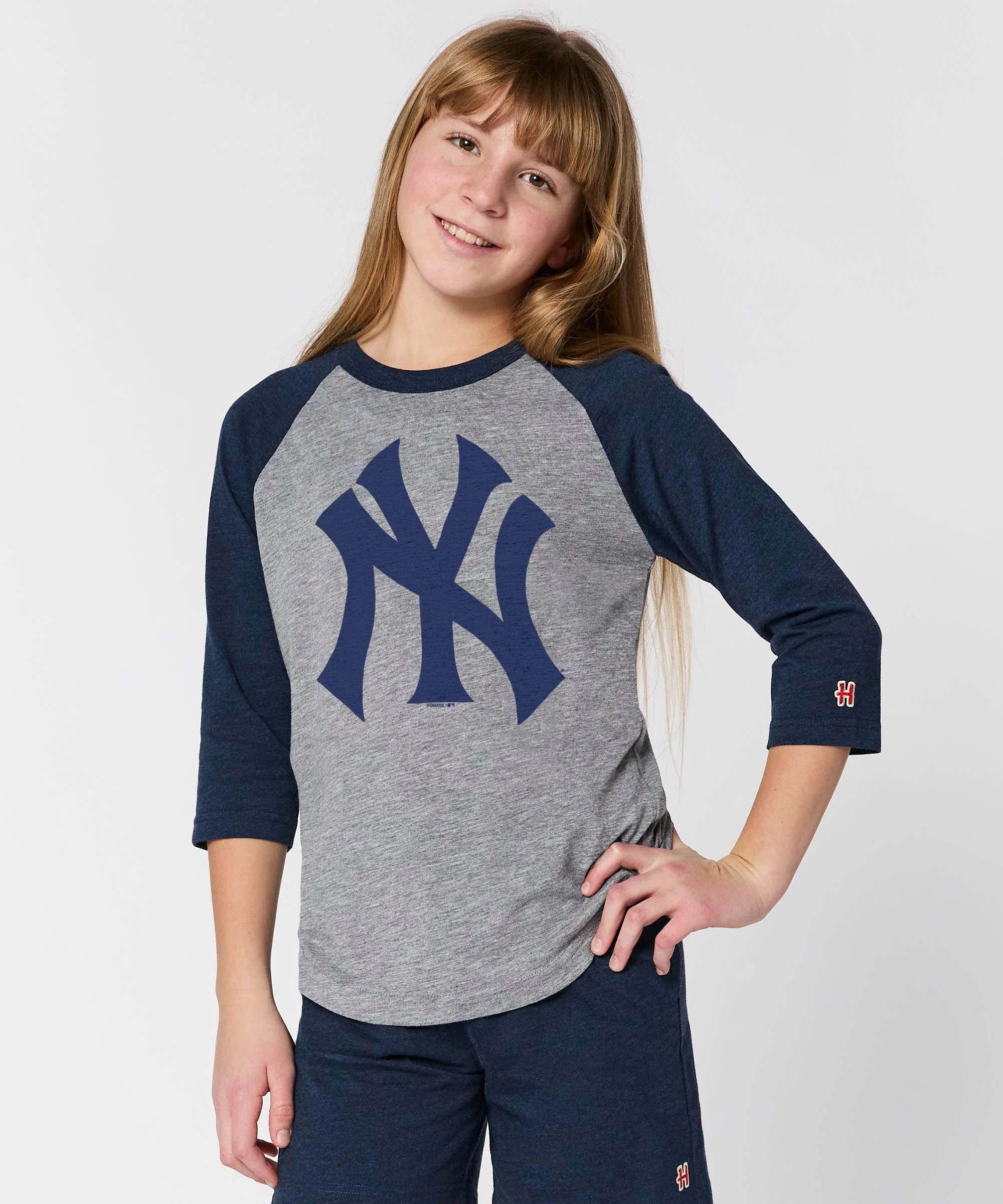 Youth New York Yankees Cap Logo '68 Raglan - Image 3